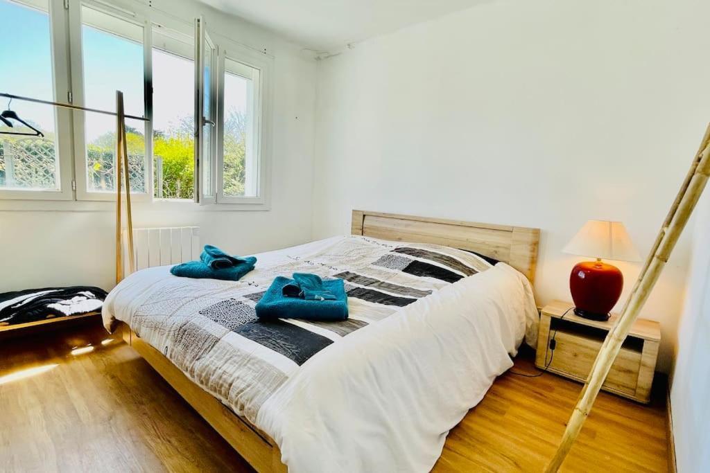 Holiday home Ti Glas - La Maison Bleue Lanveoc